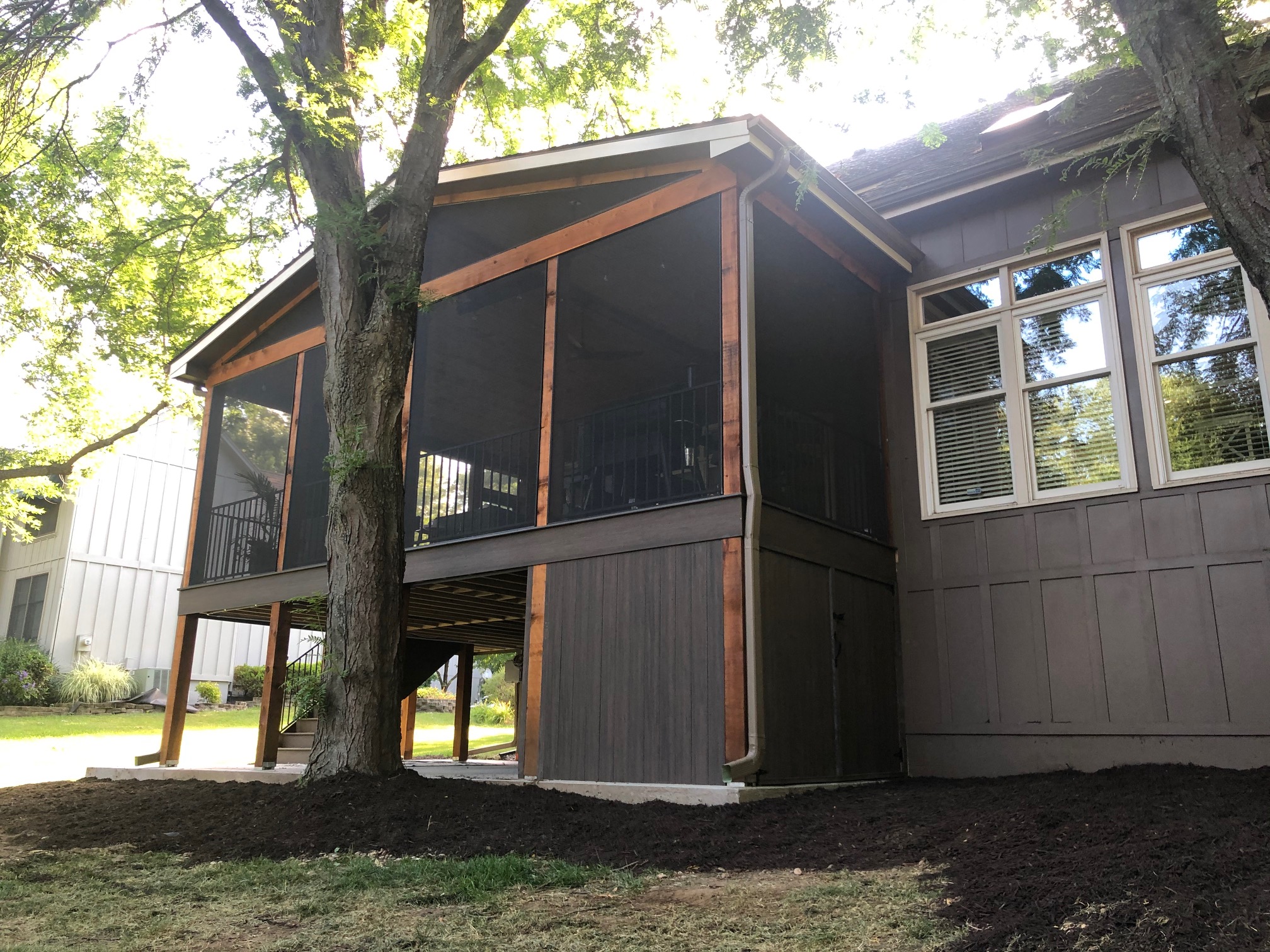 Screened in deck in Leawood, Ks.
